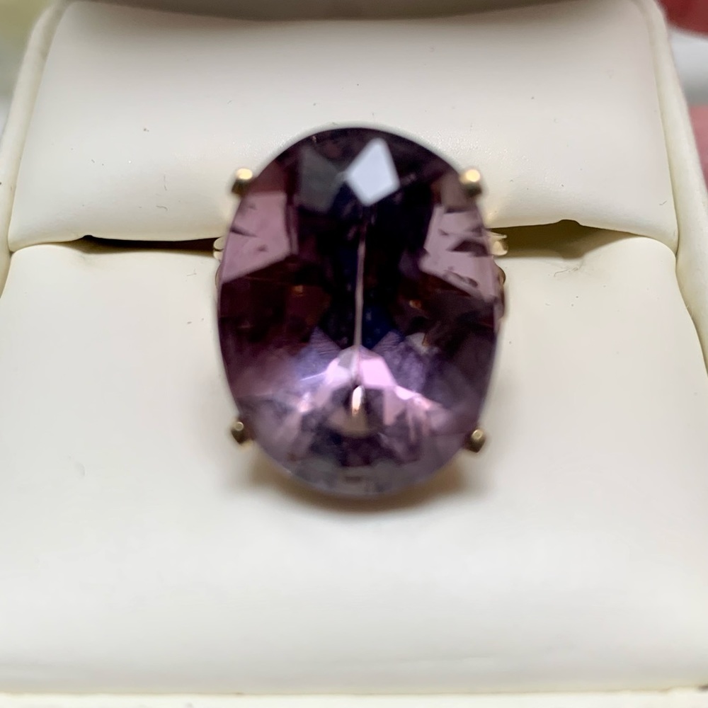 14 Karet Gold Amethyst Ring